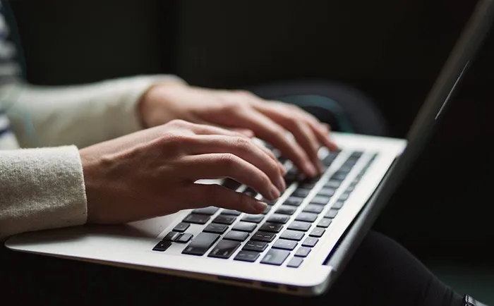 Riddle quizmaker is looking for a front end developer