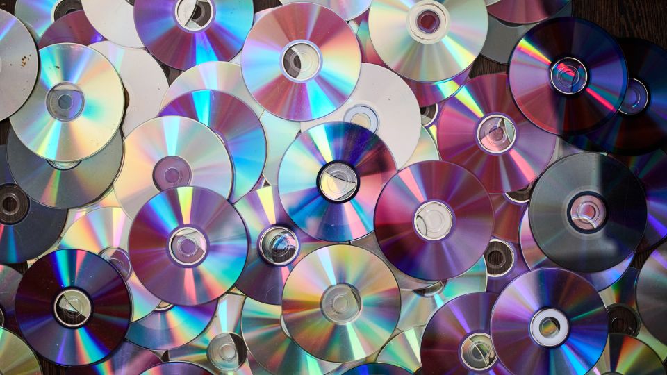 History of the CD: 40 years of the compact disc - BBC Newsround